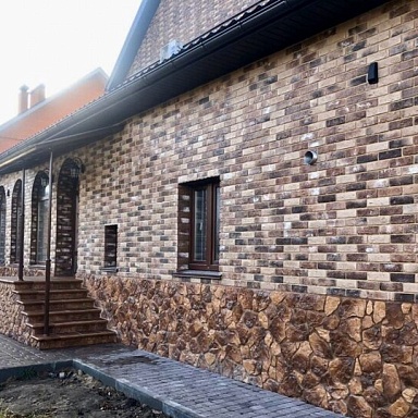 Бергамо Leonardo Stone