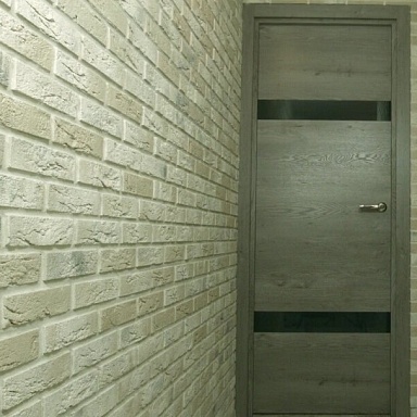 Париж Leonardo Stone