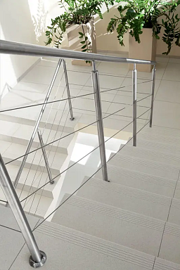 Керамогранит Tubadzin Urban Space light grey Matt R11 59.8x59.8